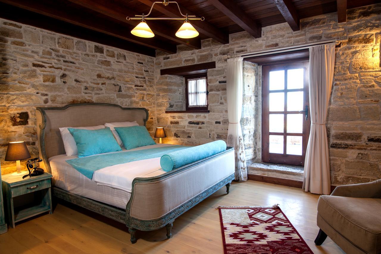 1922 Hotel Yenifoca Esterno foto