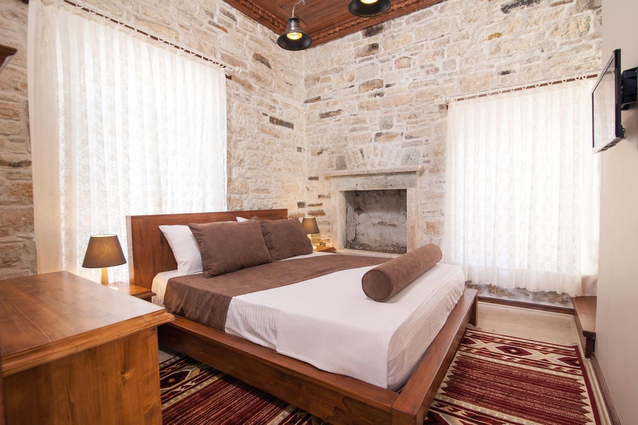 1922 Hotel Yenifoca Esterno foto